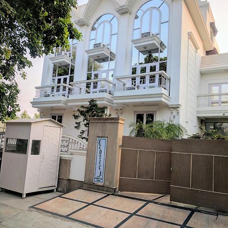 Hotel Exotica Leisure Valley, Gurgaon Exteriör bild