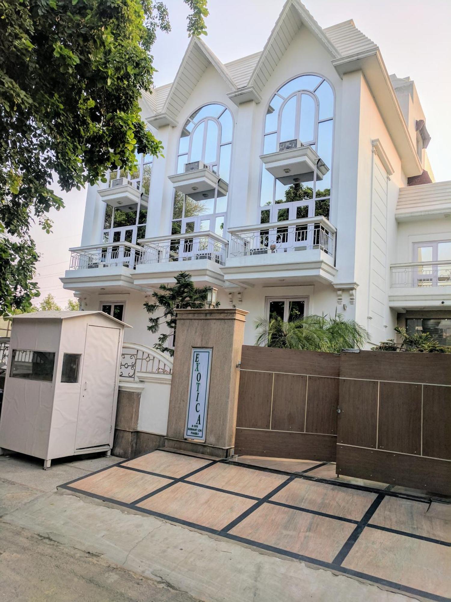 Hotel Exotica Leisure Valley, Gurgaon Exteriör bild