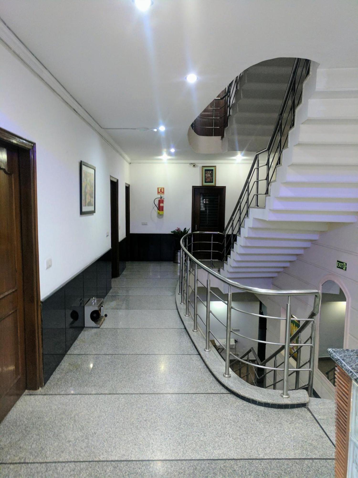 Hotel Exotica Leisure Valley, Gurgaon Exteriör bild